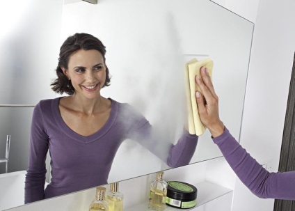 Як почистити дзеркало без розлучень в домашніх умовах сучасними засобами і народними способами