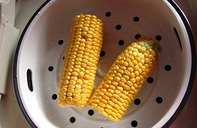 Як приготувати кукурудзу в качанах в домашніх умовах