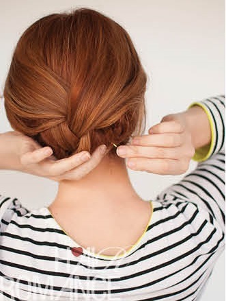 Яку зачіску зробити на волосся зі стрижкою драбинка