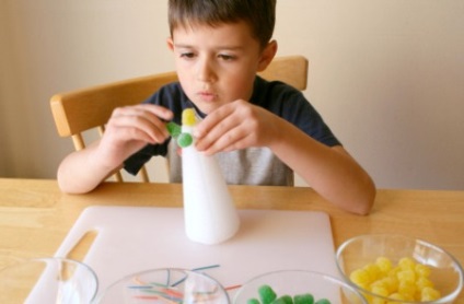 Новорічна саморобка для дітей ялинка з мармеладу, як зробити ялинку з мармеладу