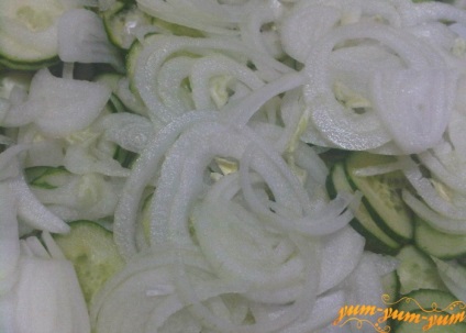 Салат зі свіжого огірка на зиму, рецепт з фото