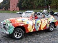 Minden oldalon - airbrush festés gyönyörű art autó