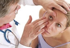 Részleges atrófia a látóideg és a tüneteket okoz