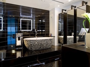 Fekete-fehér fürdőszoba fotó és tervezési jellemzők, hogyan feküdt csempe