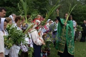 Mit lehet tenni a Szentháromságban, és hogy lehetetlen