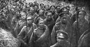 A korszak az első világháború, amely magával hozta, hogy az emberiség, a katonai és politikai elemző