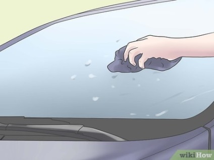 Hogyan lehet gyorsan eltávolítani jeget a kocsi ablakai
