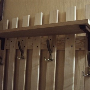 Amint azt a vállfa kezük haladás, tanácsadás (ruházat) Amint azt a vállfa kezük haladás, tanácsadás