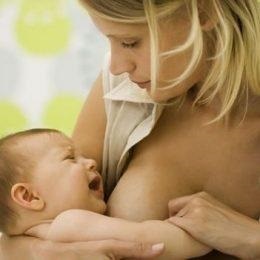 Hogyan tegyük egy baba a szoptatás során