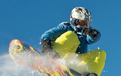 Hogyan válasszuk ki a sí, illetve snowboard bukósisak