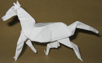 Hogyan készítsünk egy papír ló
