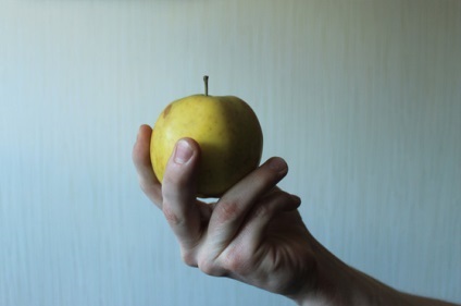 Hogyan készítsünk egy vízipipa az alma - lépésről lépésre képekben