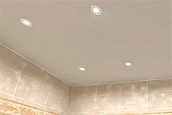 Hogyan lehet a plafon a fürdőszobában a műanyag panelek