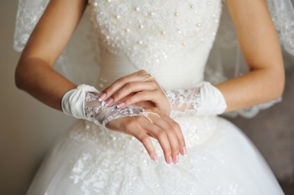 Hogyan válasszuk ki egy esküvői kesztyű, vagy varrni a saját kezét