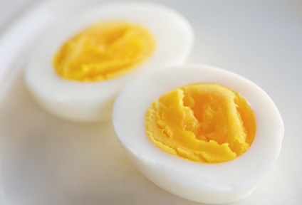 Hogyan adja egy tojást, hogy rávegyék az új termékek bébi menü