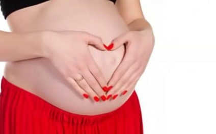 Lehetséges az, hogy a terhes nők festeni a körömlakk, sellak gél lakk