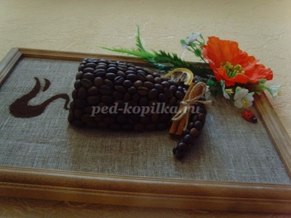 Panelek kávébab kezeddel (a panel kávébab) Panelek kávébab saját kezűleg