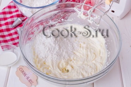 Egyszerű omlós siet - lépésről lépésre recept fotókkal és sütemények