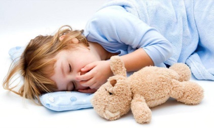 A gyermek köhög, amikor alszik a szülők, hogy mit lehet tenni ebben a helyzetben