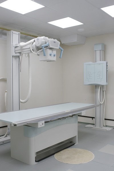Röntgensugarak Nyizsnyij Novgorod a hang a klinikára, ahol az X-sugarak, hogy egy díjat, a röntgen szekrény