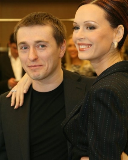 Sergei Bezrukov és Anne Mathison - a személyes élet, a részleteket az esküvő fényképpel (Bezrukov) Sergei Bezrukov és Anne Mathison - a személyes élet, a részleteket az esküvő fotókkal