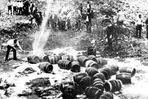 Tilalma az Egyesült Államokban 1919-1933gg és ok (ok) Tilalma az Egyesült Államokban és annak okait 1919-1933gg