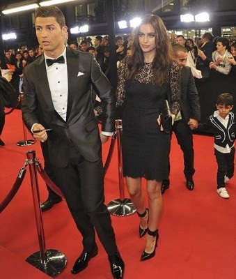 Feleség Cristiano Ronaldo - a személyes életét híres emberek
