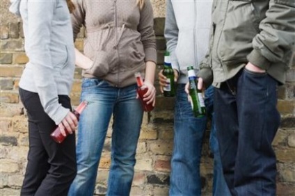Az alkoholizmus, mint társadalmi és megoldásaival (oldatok) Az alkoholizmus, mint társadalmi és megoldásaival