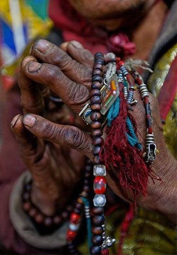 Málá 108 gyöngyöt pontosan miért (buddhista rózsafüzért) Málá 108 gyöngyöt pontosan miért