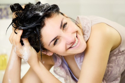Házi samponnal hajat vypadeiya hogyan lehet erősíteni a gyökerek és megszabadulni a törékeny haj otthon