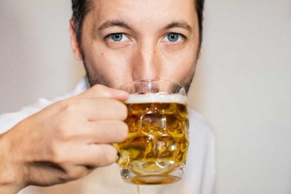 Hogyan elválaszt férje sört minden nap, hasznos módszerek ellen palack