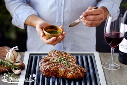 Hogyan megpirítjuk a húst a grill - főzési idő és a mértéke pörkölés hús
