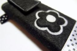 Hogyan készítsünk egy esetben a telefon nemez (filc) Hogyan készítsünk egy esetben a telefon nemez
