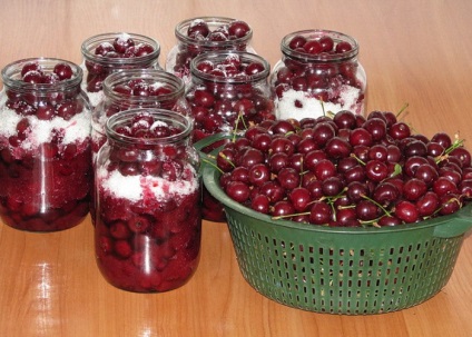 Hogyan készítsünk házi cseresznye likőr receptek cseresznye likőr otthon