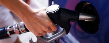Nedolya benzin a benzinkutaknál, és hogyan kell kezelni azt, az autós ellátásokat