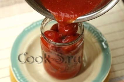 Paradicsom paradicsomszósz a téli - egy lépésről lépésre recept fotók, konzervipari (paradicsom paradicsomszósz recept a téli) Paradicsom paradicsomszósz a téli - lépésről lépésre recept fotókkal, konzervipari