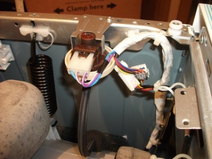 Nyomáskapcsoló mosógép, hogyan lehet ellenőrizni és beállítani a vízszint  érzékelő és beállítás