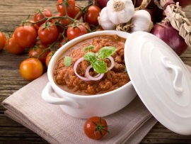 Top 10 receptek spagetti szósz, és tészta (spagetti) Top 10 recept spagetti szósz és a tészta