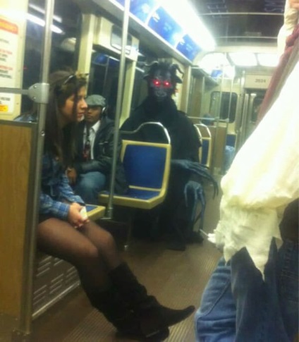20 fotó, amely meggyőzni arról, hogy a Metro - a legfurcsább hely a világon (a legtöbb) 20 fotó, amely meggyőzni arról, hogy a Metro - a legfurcsább hely a Földön