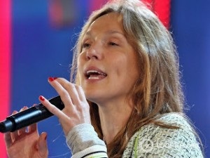 Albina Dzhanabaeva smink nélkül