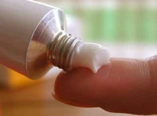 Antibiotikumok akne, amely segít a jobb (antibiotikumok akne arc) Antibiotikumok akne jobb segítség