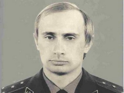 Volt szovjet kém, a KGB Putyin nevezett csonkja, majd - halvány lepkék, most - Botox (Putyin) Volt szovjet kém, a KGB Putyin nevezett csonkja, majd - halvány lepkék, most - Botox
