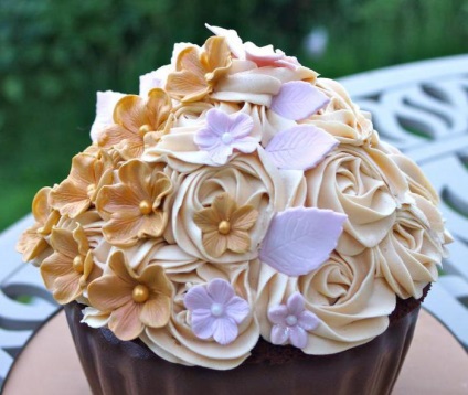 Virág Caramel - finom dekoráció saját kezűleg (karamell) Virág Caramel - finom dekoráció saját kezűleg