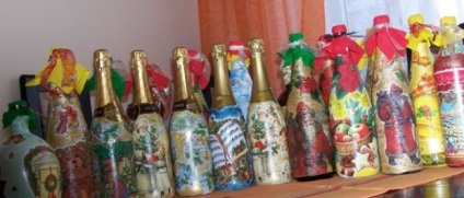 Decoupage kezüket egy üveg pezsgőt (kezével) Decoupage kezüket egy üveg pezsgőt