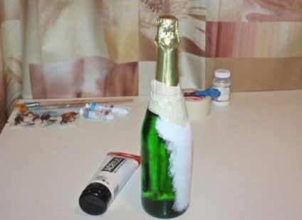 Decoupage kezüket egy üveg pezsgőt (kezével) Decoupage kezüket egy üveg pezsgőt