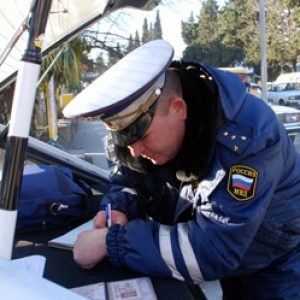 Ellenőrzés autók felügyelő DPS közlekedési rendőrök jármű ellenőrzési szabályok, ellenőrzés jogok