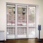 Francia toló ajtó az erkélyre, és a telepítés jellemzői (fotók) (csúszás) Francia toló ajtó az erkélyre, és a telepítés jellemzői (fotók)