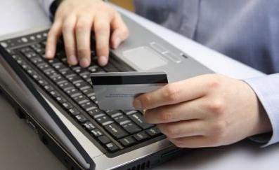 Hol kell keresni a hitelkártya számát, és miért van rá szükség birtokosa