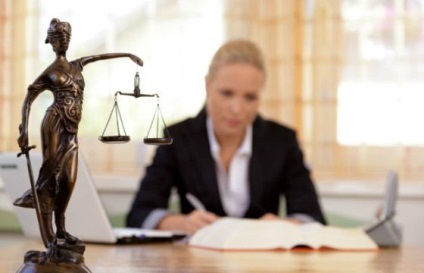 Hogyan talál egy jó ügyvédet, hogy választ kapjon kérdéseire