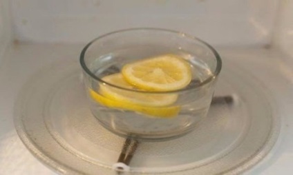 Hogyan tisztítsa meg a mikrohullámú keresztül ecet és a szódabikarbóna 5 perc alatt
